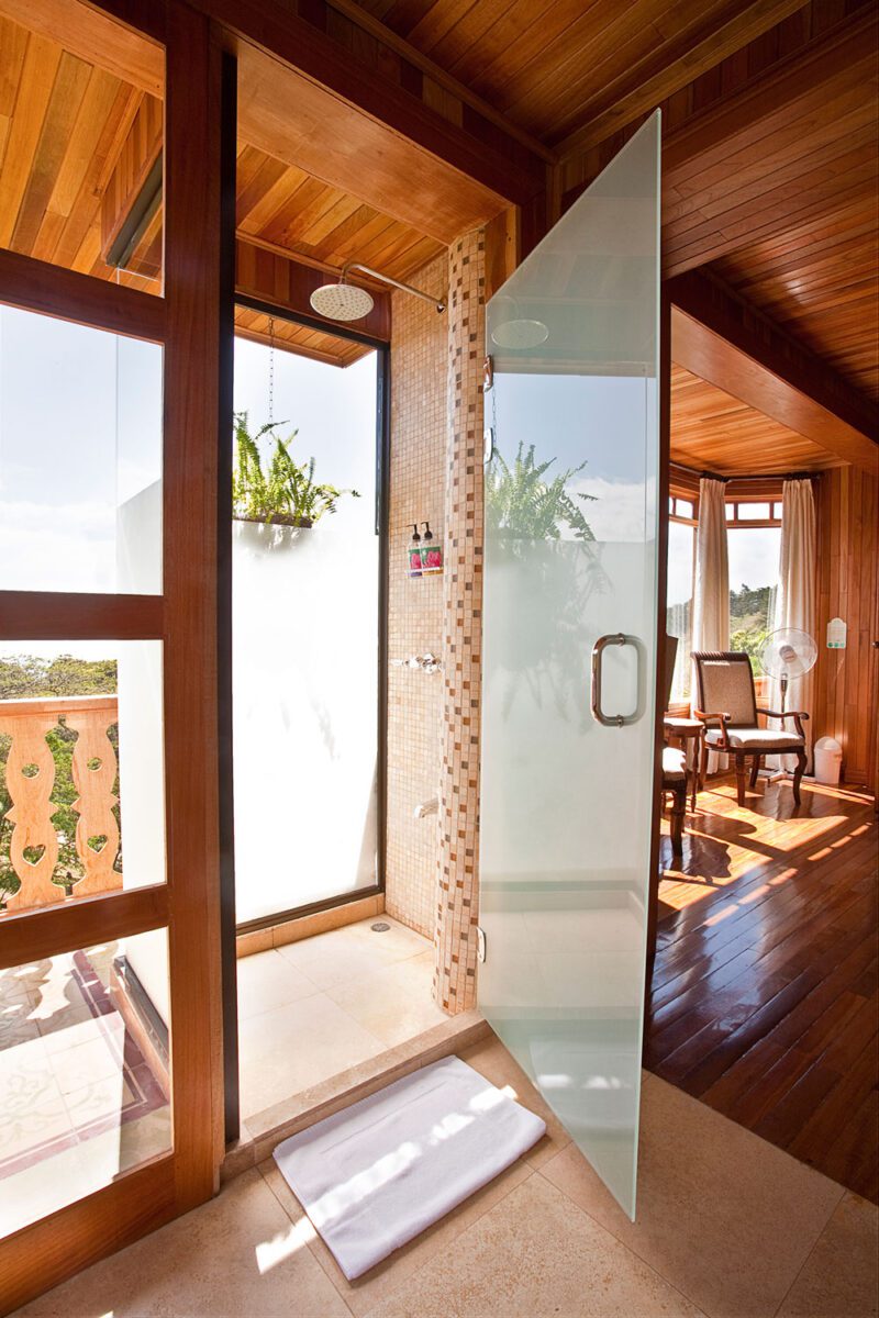 Baño en Hotel Belmar, Monteverde